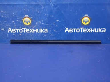 Уплотнитель стекла двери задний правый Mazda  Demio DE3FS ZJ-VE 2009 