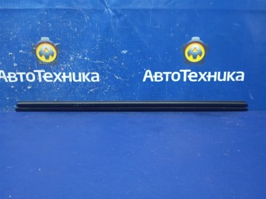 Уплотнитель стекла двери задний левый Mazda  Demio DE3FS ZJ-VE 2009 