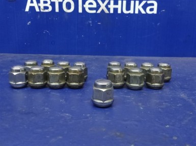 Гайка на колесо Honda Fit GD1 L13A 2007 