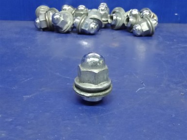 Гайка на колесо Mitsubishi Airtrek CU2W 4G63T  2004 