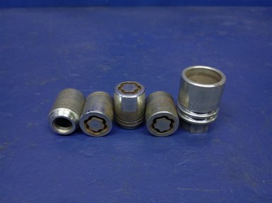 Гайка на колесо Subaru Legacy BH9 EJ254 2001 