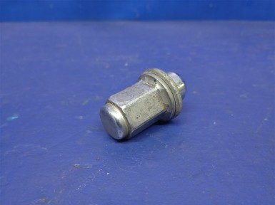 Гайка на колесо Toyota Kluger V MCU25W 1MZ  2001 