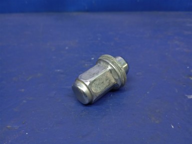 Гайка на колесо Toyota Kluger V MCU25W 1MZ  2001 