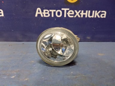 Фара противотуманная передняя левая Toyota  Ist NCP61 1NZ-FE 2005 