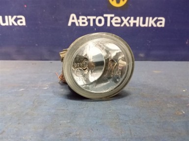 Фара противотуманная передняя правая Toyota  Ist NCP61 1NZ-FE 2006 