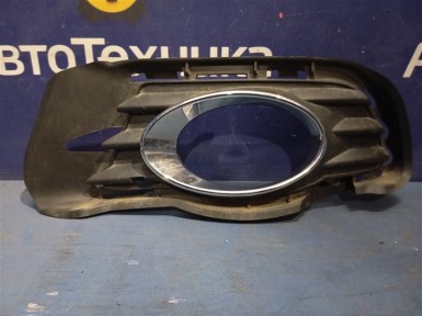 Накладка противотуманной фары передняя левая Mercedes-benz C-class W204041/W204 M271KE18ML/271.950 2007