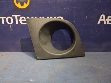 Накладка противотуманной фары передняя левая  Nissan Tiida C11 HR15DE 2007 