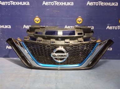 Решетка радиатора Nissan Note HE12 HR12DE 2019