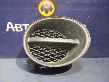 Заглушка бампера передняя правая Subaru Forester  SG5 EJ202 2004 