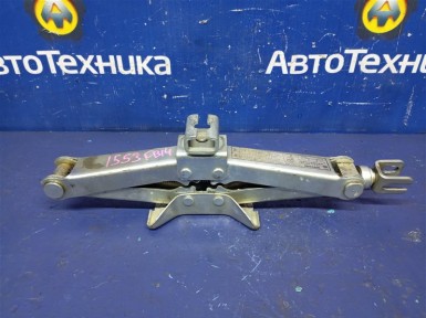 Домкрат Nissan Sunny FB14 GA15DE 1998 