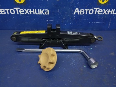 Домкрат Toyota Avensis AZT251W 2AZ-FSE 2008 