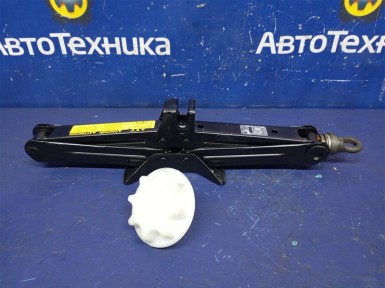 Домкрат Toyota Ist NCP61 1NZ-FE 2005 