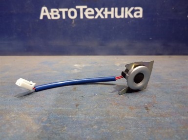 Кнопка открывания багажника задняя Nissan Dayz Roox B21A 3B20 2015