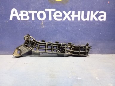 Крепление бампера переднее правое Honda N-box JF1 S07A 2017