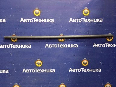 Молдинг стекла передний правый Nissan Serena GC27 MR20DD 2016