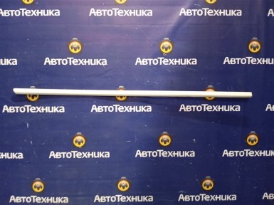 Накладка на дверь передняя левая Nissan Sunny  FB14 GA15DE 1998 