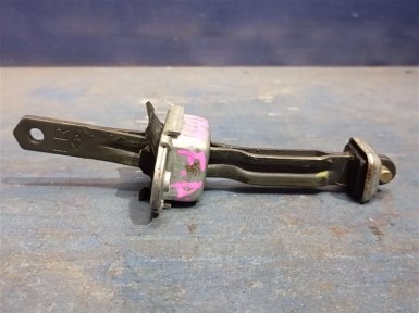 Ограничитель двери передний правый Nissan  Sunny FB14 GA15DE 1998 