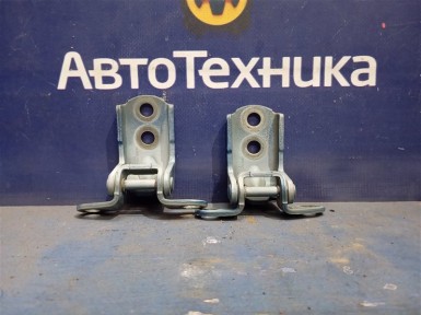 Петля двери передняя правая Nissan Tiida  C11 HR15DE 2007 