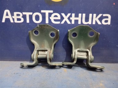 Петля двери передняя правая Subaru Legacy  Lancaster BH9 EJ254 2000 