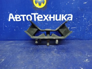 Подушка коробки передач задняя Subaru Forester  SG5 EJ202 2004 
