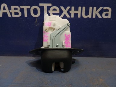 Замок багажника задний Nissan Note E11 HR15DE  2012 