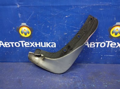 Брызговик передний правый Nissan Note E11 HR15DE 2012