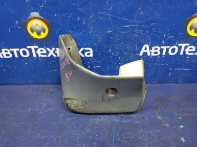 Брызговик задний левый Toyota Corolla Spacio  ZZE122N 1ZZ-FE 2002 