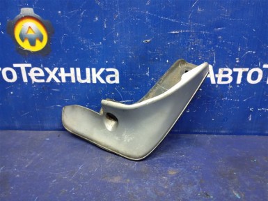 Брызговик передний правый Toyota Premio ZZT240  1ZZ-FE 2002 