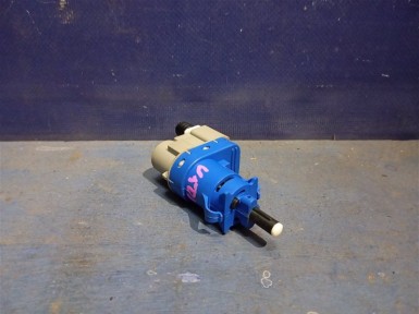 Концевик под педаль тормоза Ford Explorer  U502 T35P 2011 