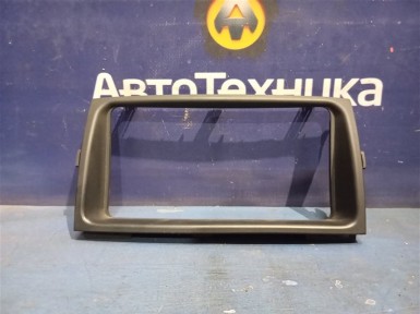Консоль магнитофона Toyota Corolla Spacio  ZZE122N 1ZZ-FE 2002 