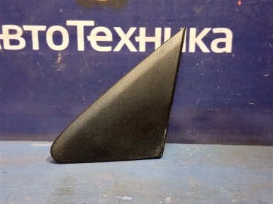 Накладка на крыло передняя левая Nissan Note  E11 HR15DE 2012 