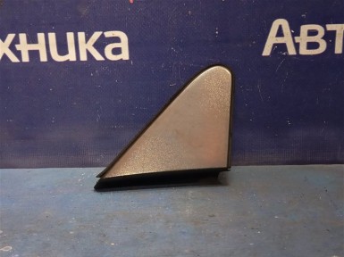 Накладка на крыло передняя правая Toyota  Ist NCP61 1NZ-FE 2006 