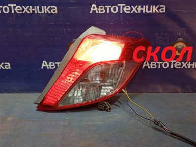 Стоп-сигнал задний правый Toyota Vitz KSP130 1KR-FE 2012