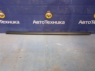 Уплотнитель стекла двери передний правый  Mitsubishi Galant EA7A 4G94 2003 