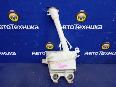 Бачок омывателя Toyota Corolla Fielder NZE141G  1NZ-FE 2010 