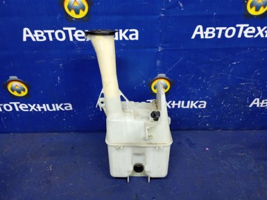 Бачок омывателя Toyota Corolla Spacio NZE121N  1NZ-FE 2002 