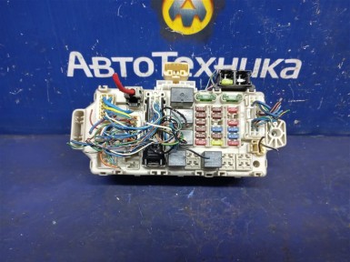 Блок предохранителей Mitsubishi Airtrek CU5W  4G69 2005 