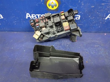 Блок предохранителей Mitsubishi Galant EA7A  4G94 2003 