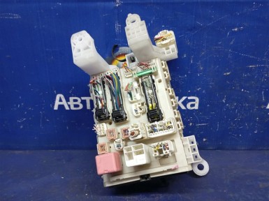 Блок предохранителей Toyota Corolla Fielder NZE141G 1NZ-FE 2010