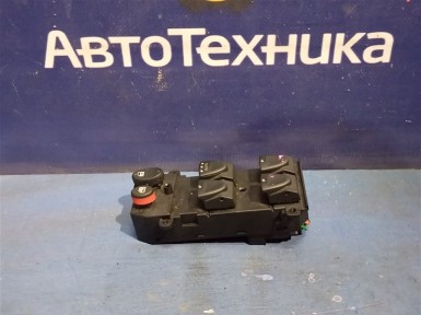 Блок управления стеклами передний правый  Honda Stream RN6 R18A 2010 