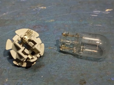 Цоколь лампы задний Toyota Vitz SCP13 2SZ-FE  2003 