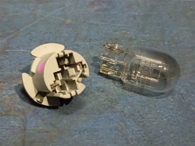 Цоколь лампы задний Toyota Vitz SCP13 2SZ-FE  2003 