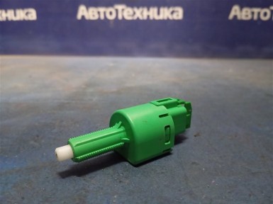Концевик под педаль тормоза Toyota Vitz KSP130  1KR-FE 2012 