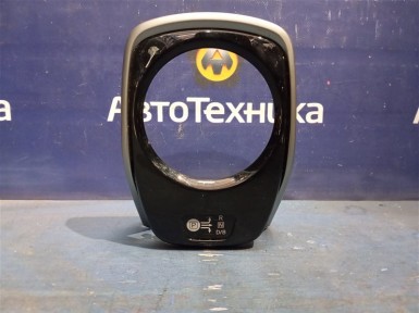 Консоль кпп Nissan Note HE12 HR12DE 2019