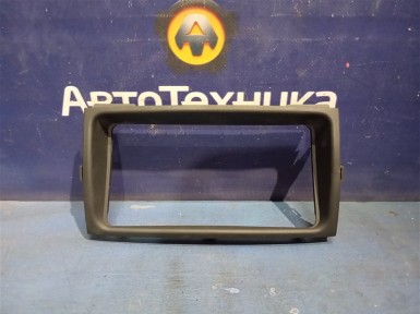 Консоль магнитофона Toyota Corolla Spacio  NZE121N 1NZ-FE 2002 