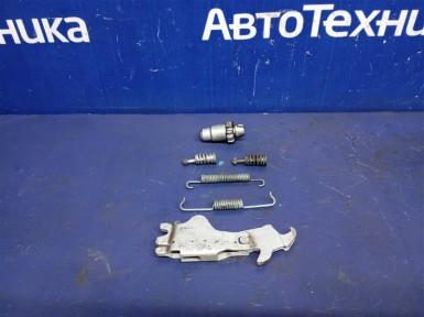 Механизм стояночного тормоза задний левый BMW X5 E70 N52B30 2009