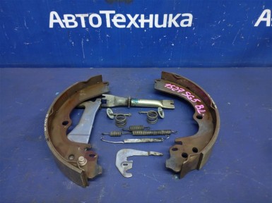 Механизм стояночного тормоза задний левый  Subaru Forester SG5 EJ202 2004 