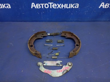 Механизм стояночного тормоза задний правый  Toyota Avensis AZT251W 2AZ-FSE 2008 