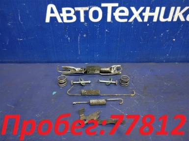 Механизм стояночного тормоза задний левый Toyota Vitz KSP130 1KR-FE 2012