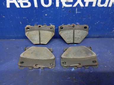 Тормозные колодки задние Toyota Ist NCP61 1NZ-FE 2005
